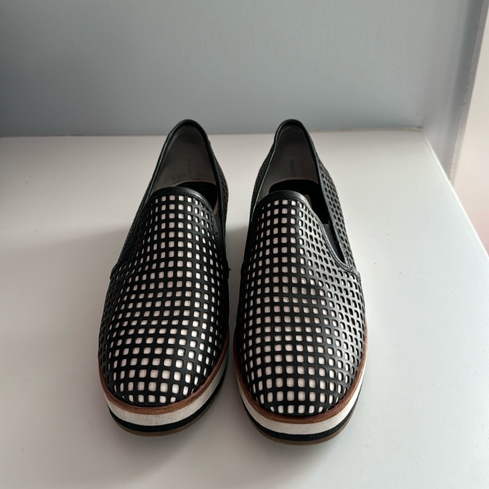 Leather shoes by Ed (Ellen DeGeneres) size 8.5